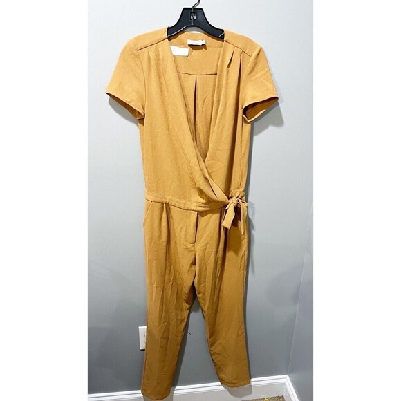 Cyrillus Women’s Gold Short Sleeve Jumpsuit Pants 36 / 4 US Paris Faux Wrap Top - Picture 1 of 10